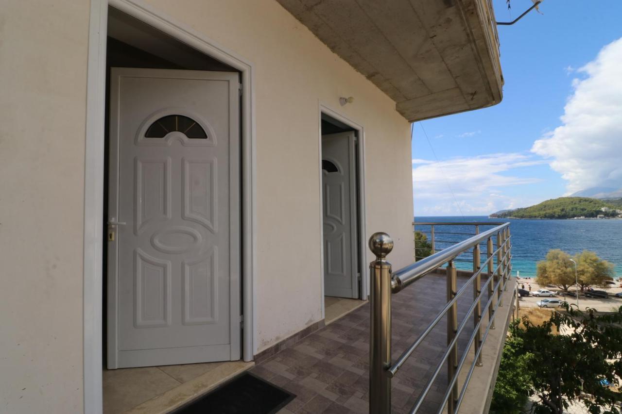 Rooms With View Himare Exterior photo