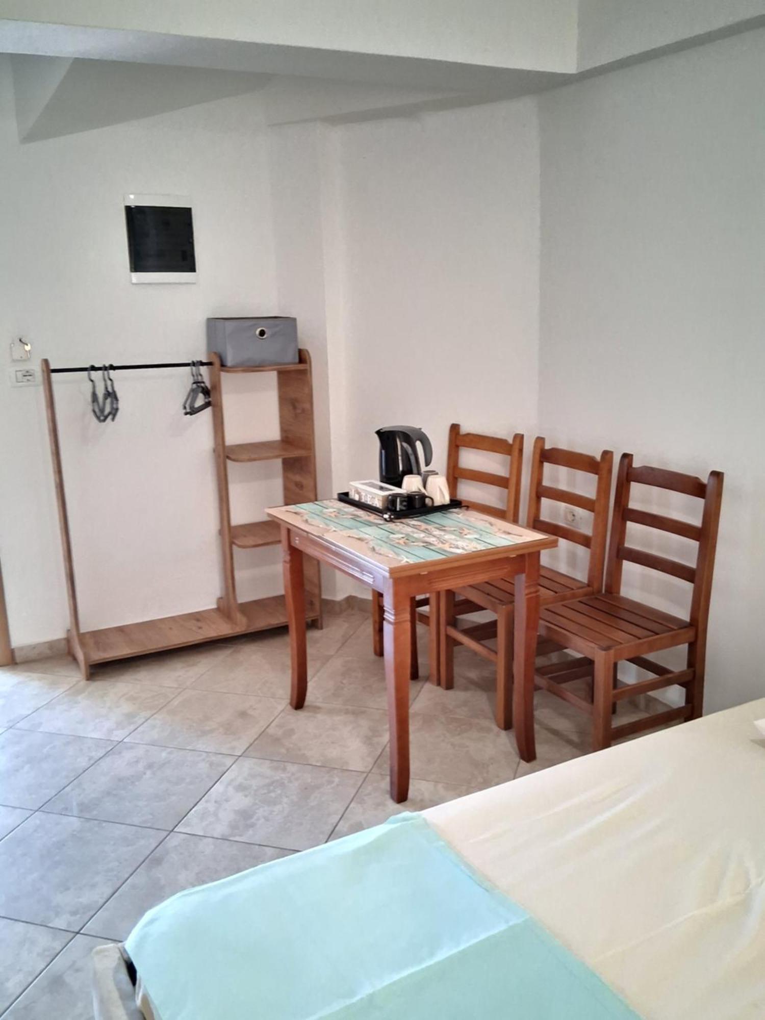 Rooms With View Himare Room photo